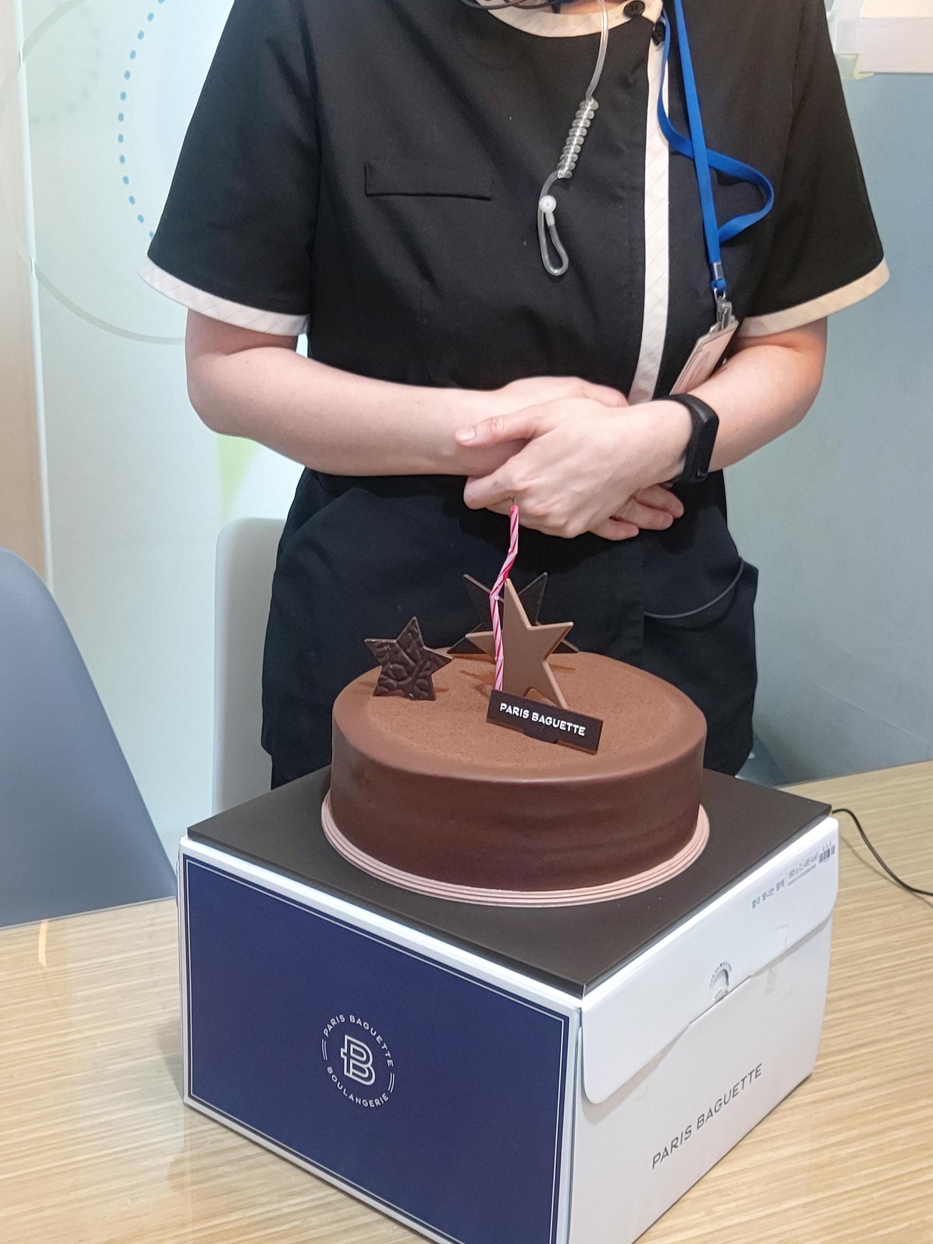 튼튼이치과에서 최고로 친절하신  DH. hj쌤 생축!!!^ㅡ^ 관련 사진