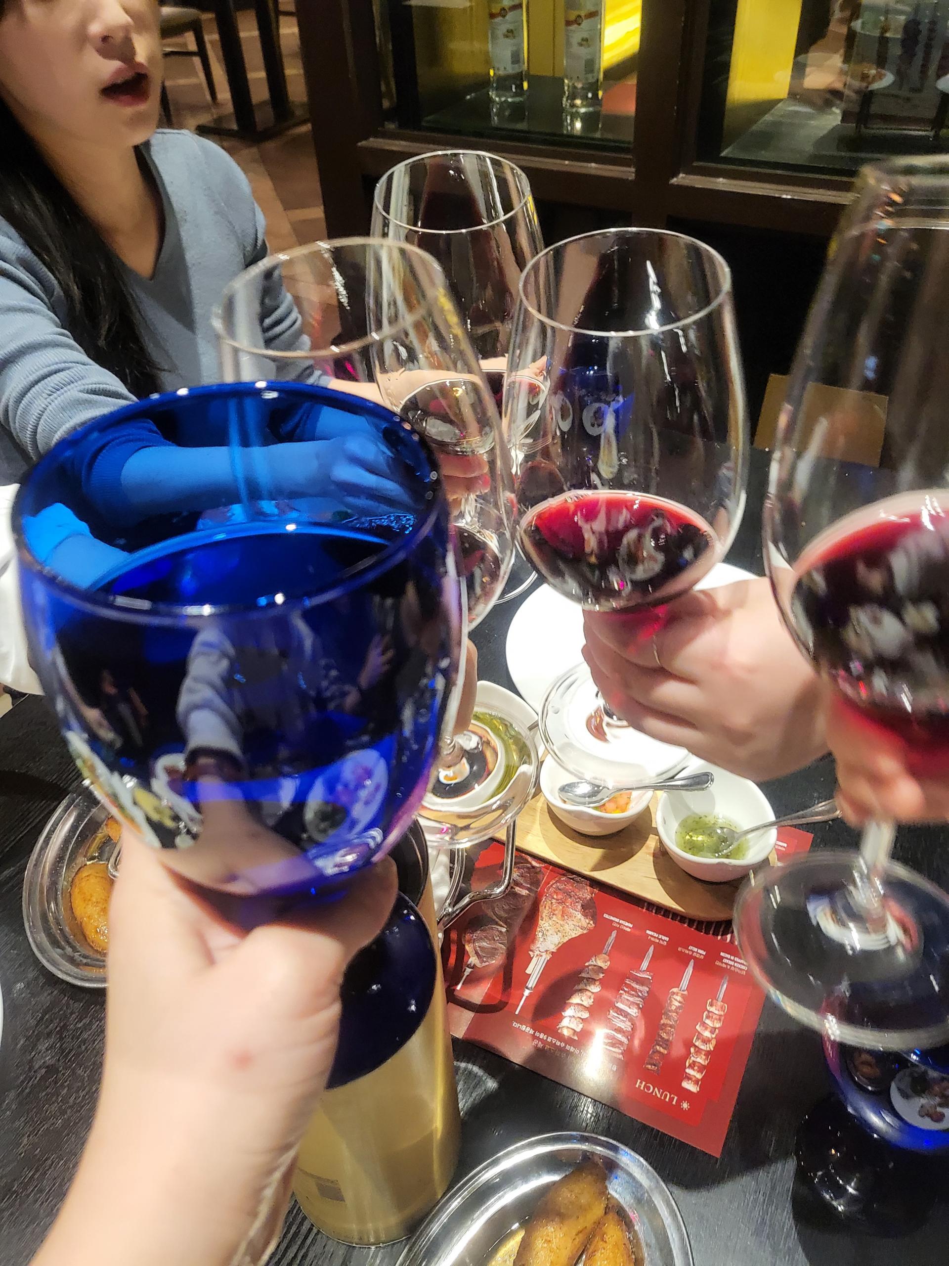 25년/12/23(화) 튼튼이치과 식구들 즐거운 회식(Feat. 텍사스 브라질 고터점) 관련 사진